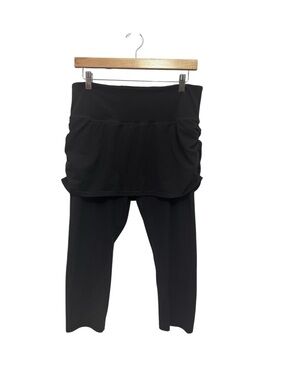 Athleta Elation 2 in 1 Capri Leggings